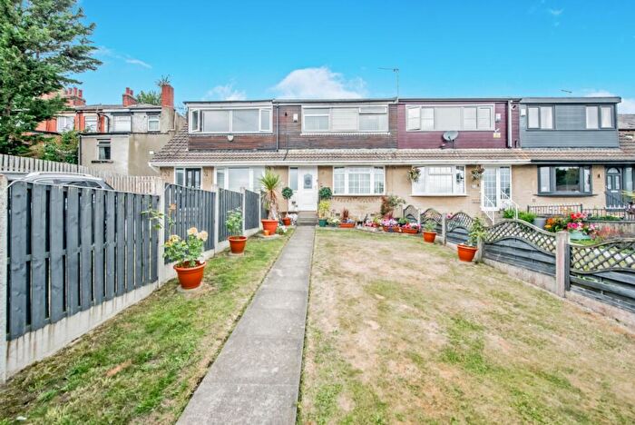 2 Bedroom Terraced House For Sale In Hazelcroft, Eccleshill, Bradford, BD2
