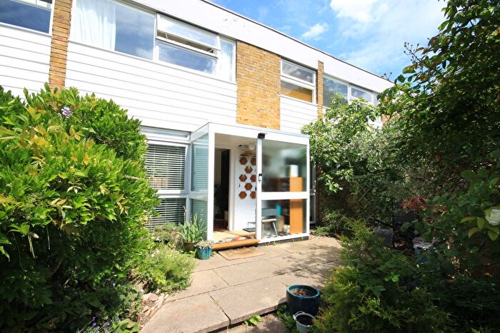 3 Bedroom Property For Sale In The Plantation, Cator Estate, SE3