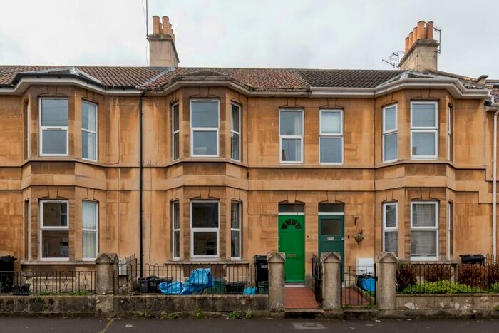 4 Bedroom Terraced House To Rent In Victoria Road, Bath, BA2