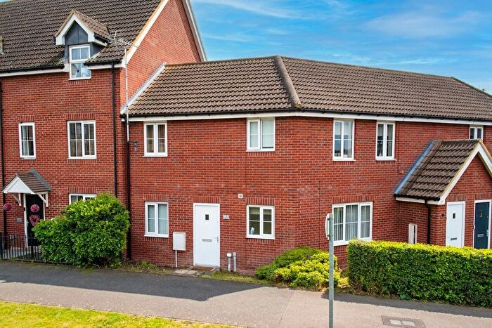 2 Bedroom Flat For Sale In Fairway, Queens Hills, Norwich, NR8