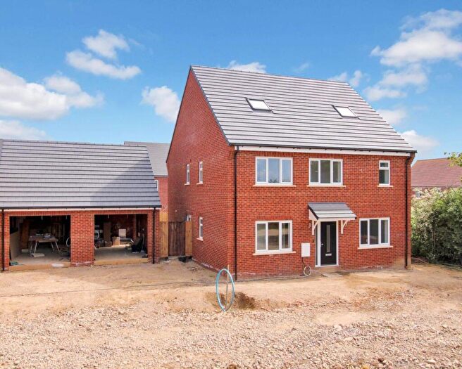 3 Bedroom Detached House For Sale In Blackberry Close, Great Barford, MK44
