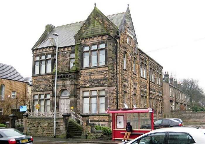 1 Bedroom Flat For Sale In Park View, Upper Town Street, Leeds, LS13