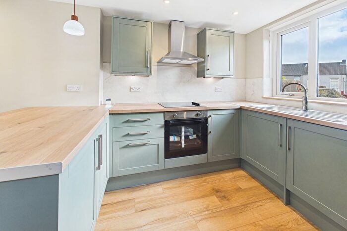 1 Bedroom Flat To Rent In Kinley Street, St. Thomas, Swansea, SA1