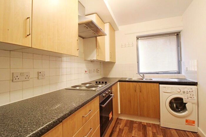 2 Bedroom Terraced House For Sale In Coningsby Avenue, Colindale, London, NW9