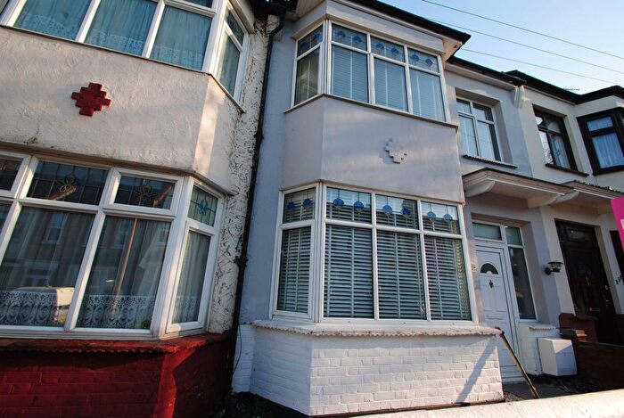 3 Bedroom Terraced House To Rent In Hainault Avenue, Westcliff-On-Sea, SS0