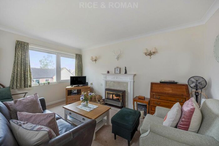 1 Bedroom Retirement Property For Sale In Springfield Meadow, Weybridge, KT13