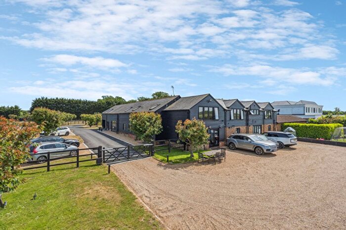 7 Bedroom Barn Conversion For Sale In Hollybush Lane, Denham, UB9