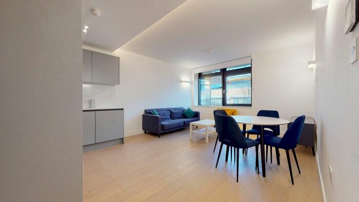 2 Bedroom Flat To Rent In New Horizons Court, Brentford, TW8