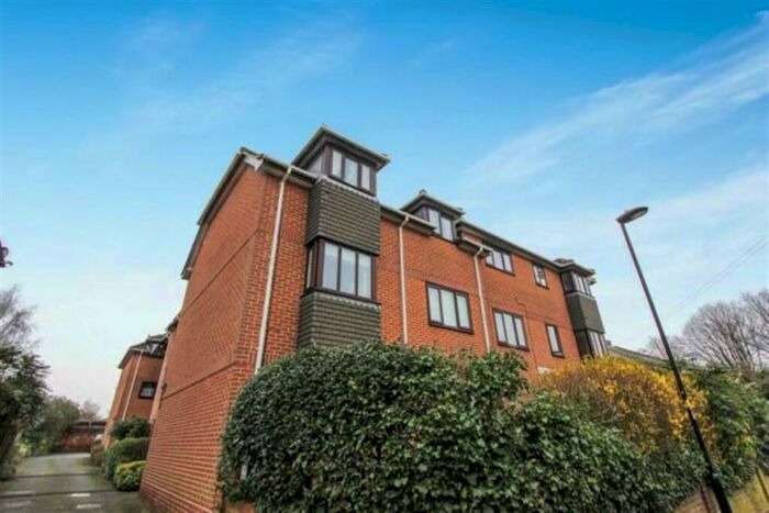 1 Bedroom Flat To Rent In Park Road, Freemantle, SO15