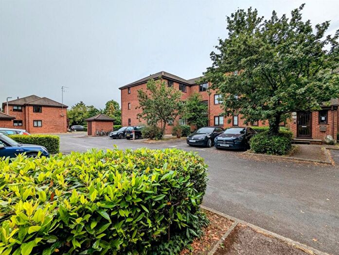 1 Bedroom Flat For Sale In Cranbrook, Woburn Sands, Milton Keynes, MK17