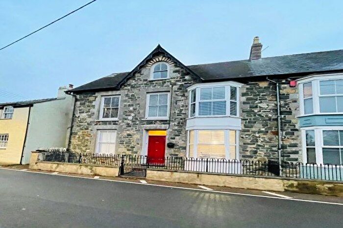 5 Bedroom Semi-Detached House To Rent In Dinas Cross, Newport, SA42