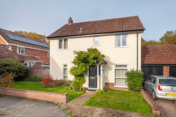 4 Bedroom Link Detached House For Sale In Long Melford, Sudbury, Suffolk, CO10