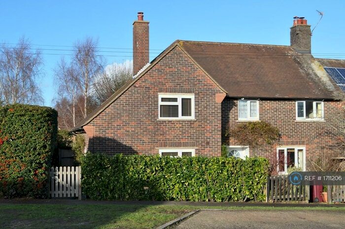 2 Bedroom End Of Terrace House To Rent In Northside, Chichester, PO18