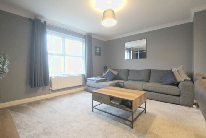 3 Bedroom Town House To Rent In Thorneycroft Road, East Morton, Keighley, West Yorkshire BD20