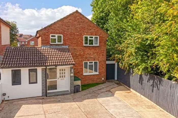 4 Bedroom House To Rent In Edgehill Way, Portslade, Brighton, BN41