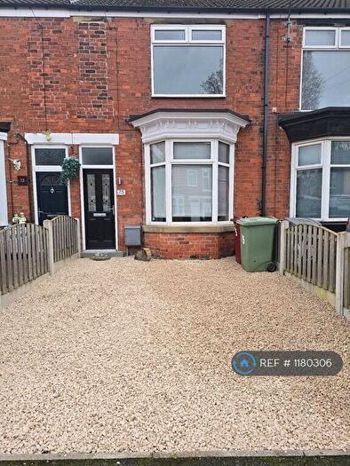 2 Bedroom Terraced House To Rent In Sutton Hall Road, Chesterfield, S44