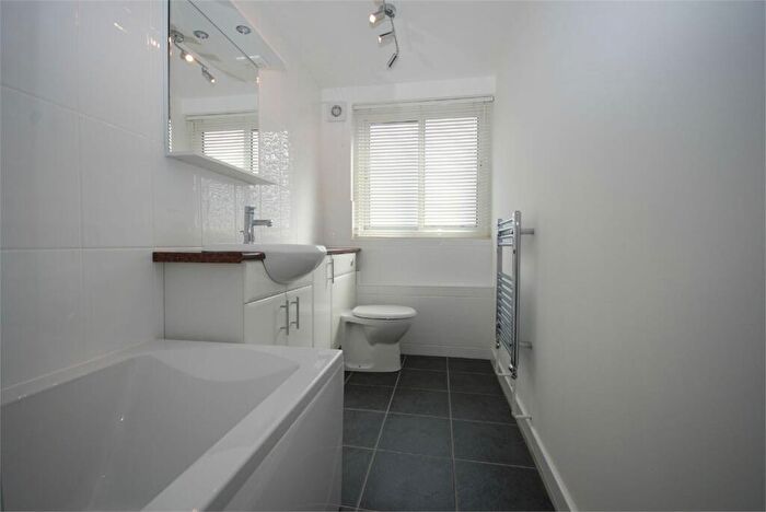 2 Bedroom Apartment To Rent In Westpoint, Shortlands Grove, Bromley, BR2