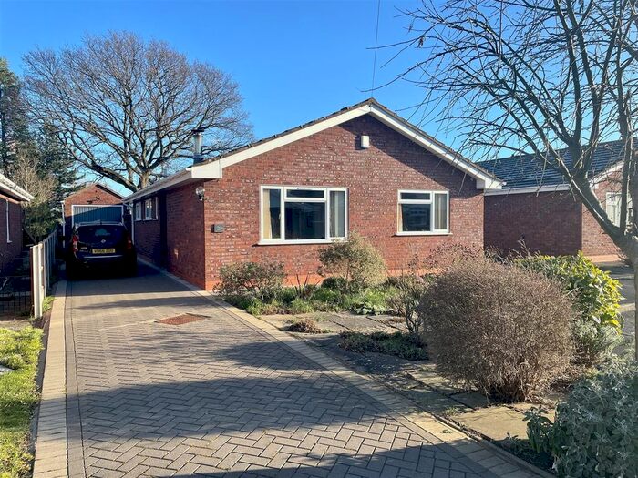 3 Bedroom Detached Bungalow For Sale In The Grove Ryall, Upton-Upon-Severn, Worcester, WR8