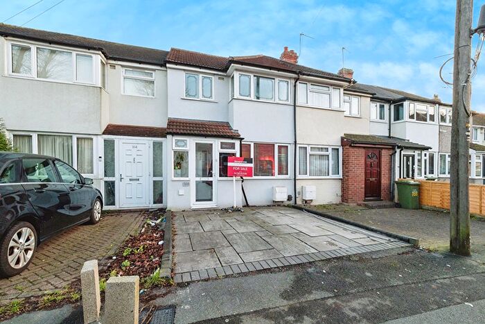 3 Bedroom Terraced House For Sale In Elm Park Avenue, Hornchurch, RM12