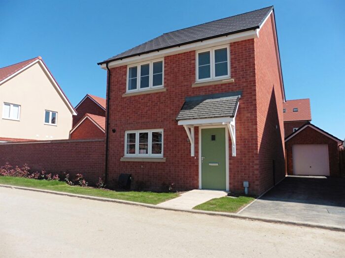 3 Bedroom Detached House For Sale In Buckenham Road, Attleborough, NR17