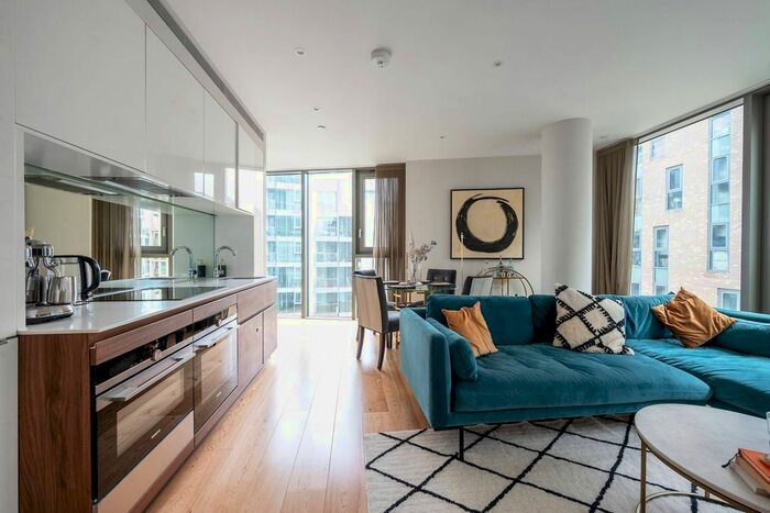 2 Bedroom Flat To Rent In Eastfields Avenue, East Putney, London, SW18