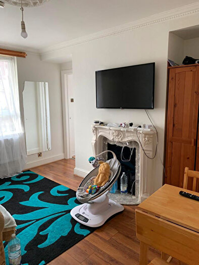 1 Bedroom Flat To Rent In North Street, Barking, London, IG11