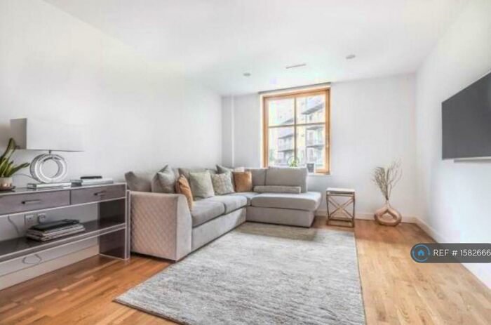 1 Bedroom Flat To Rent In Holloway Road, London, N7