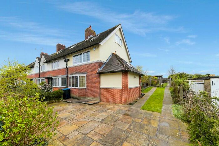 3 Bedroom Semi-Detached House To Rent In Salisbury Road, Godstone, RH9