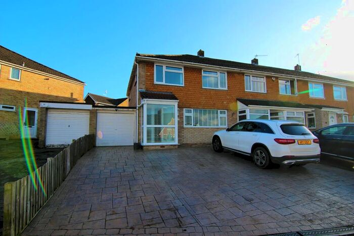 3 Bedroom Semi-Detached House To Rent In Ravenhead Drive, Bristol, BS14