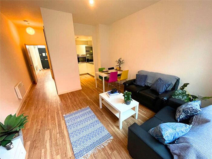 Terraced House To Rent In The Courtyard, Plaza Boulevard, Liverpool, -, -, L8