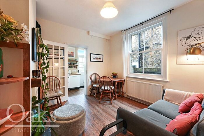 2 Bedroom Flat For Sale In St Louis Road, West Norwood, SE27