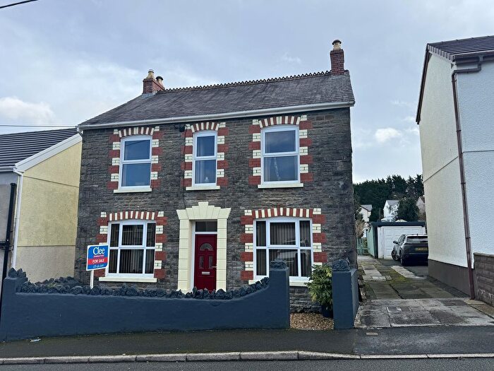 3 Bedroom Detached House For Sale In Cowell Road, Garnant, Ammanford, Carmarthenshire., SA18
