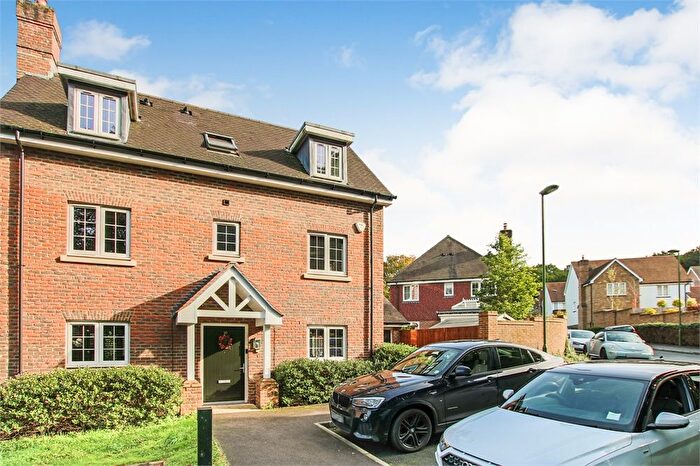 4 Bedroom Detached House For Sale In Hoathly Road, East Grinstead, RH19