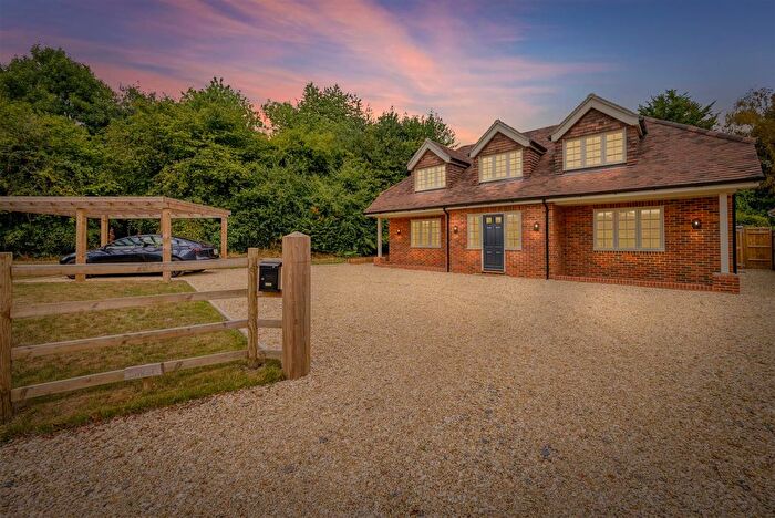 4 Bedroom Detached House To Rent In The Hamlet, Gallowstree Common, RG4