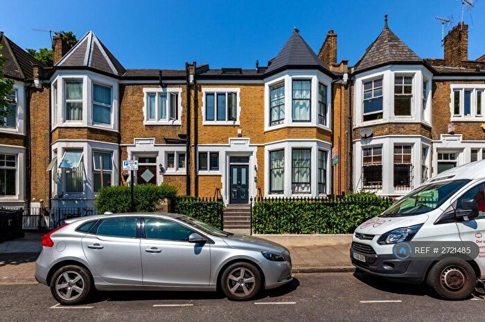 3 Bedroom Flat To Rent In Kyverdale Road, London, N16