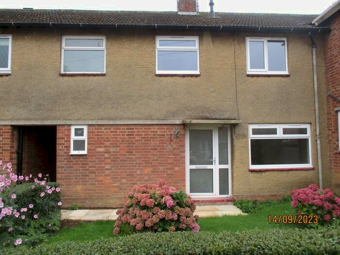 3 Bedroom Terraced House To Rent In Willow Crescent, Oakham, LE15