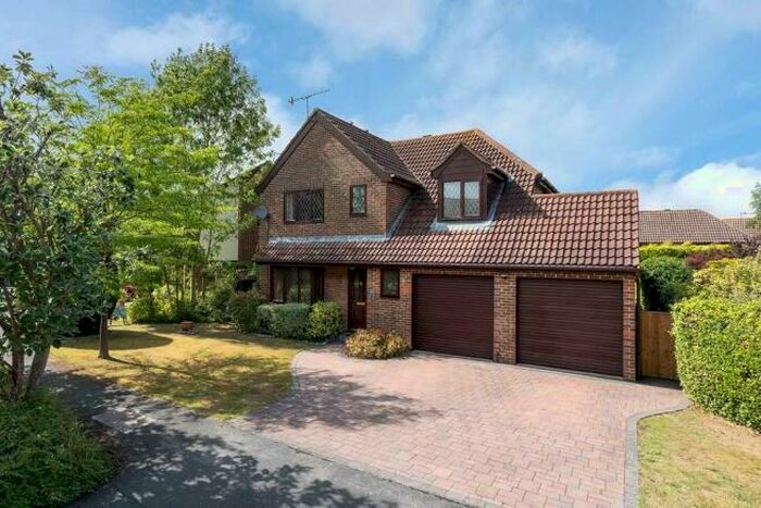 4 Bedroom Detached House For Sale In Wildcroft Drive, Dorking, RH5