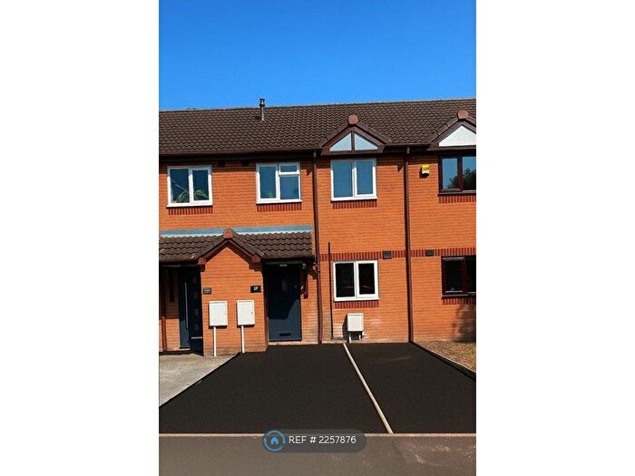 3 Bedroom Semi-Detached House To Rent In Woodford End, Chadsmoor, Cannock, WS11