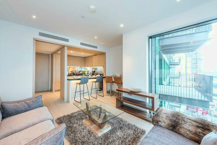 2 Bedroom Flat To Rent In Embassy Gardens, Nine Elms, London, SW11