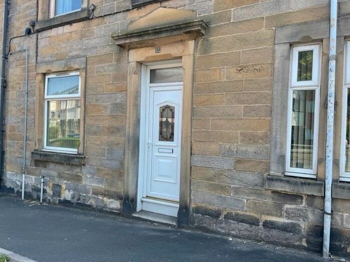 2 Bedroom Flat To Rent In Balmoral Place, Galashiels, TD1