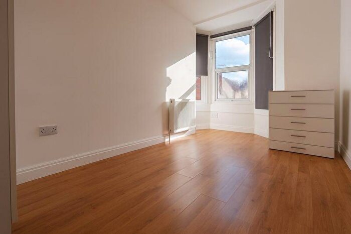 4 Bedroom Flat To Rent In Bedroom Flat, N15