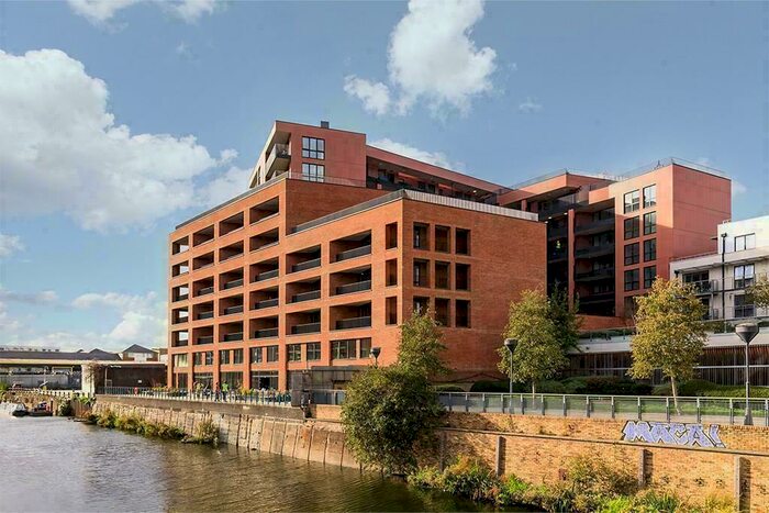 2 Bedroom Apartment For Sale In Yeo Street, Bow, London, E3
