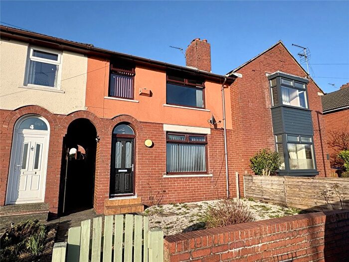 2 Bedroom Terraced House For Sale In Oakworth Croft, Moorside, Oldham, OL4