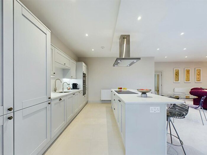 3 Bedroom Duplex For Sale In Apartment, Carriage House, The Carriage Drive, Greetland, Halifax, HX4