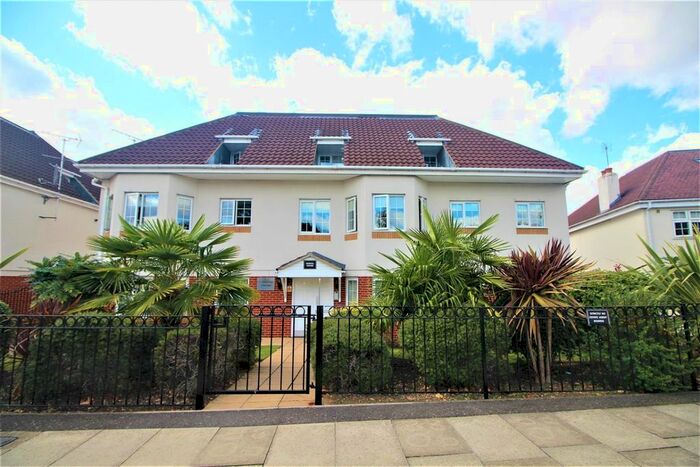 1 Bedroom Flat To Rent In Kendal House, Gibbs Green, Edgware, Greater London, HA8