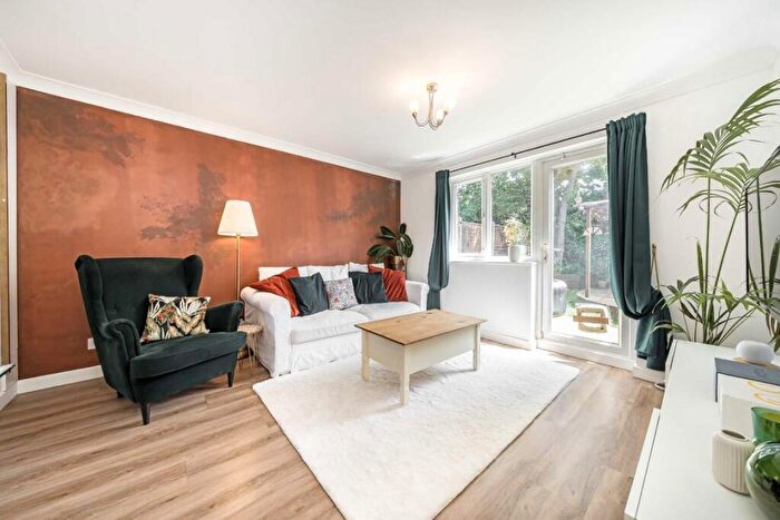 2 Bedroom Terraced House For Sale In Sybil Phoenix Close, Surrey Quays, SE8