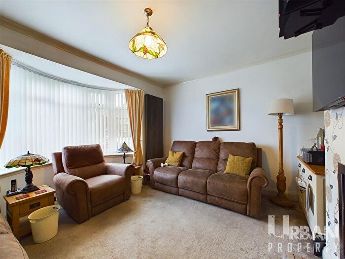 2 Bedroom Bungalow For Sale In Lime Tree Lane, Bilton, Hull, HU11