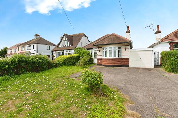 3 Bedroom Bungalow For Sale In Southend Road, Rochford, Essex, SS4