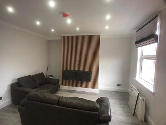 3 Bedroom House To Rent In Granby Road, Leeds, LS6