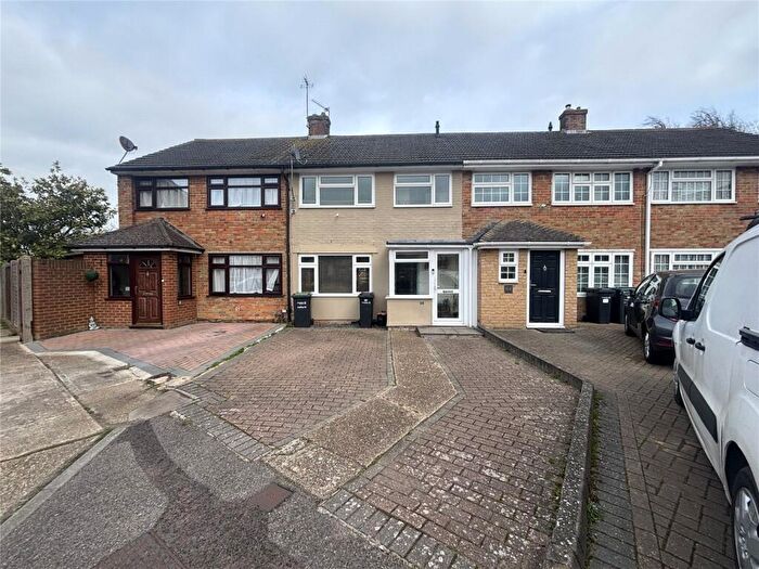 3 Bedroom Terraced House For Sale In Whinfell Way, Riverview Park, Gravesend, DA12